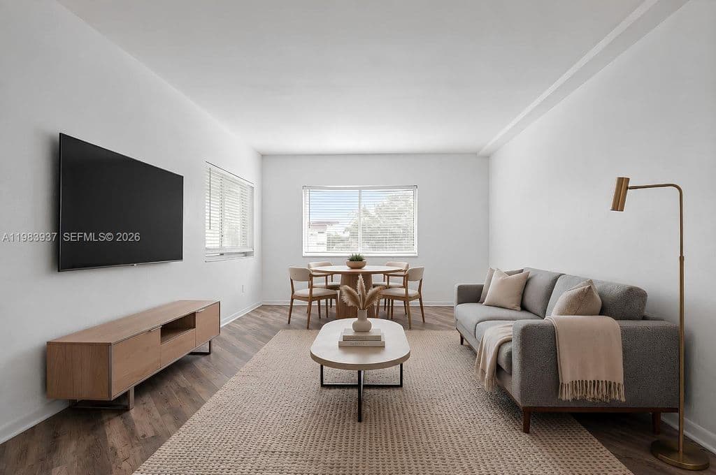 1+1 Condo — 1185 Marseille Dr APT 202
