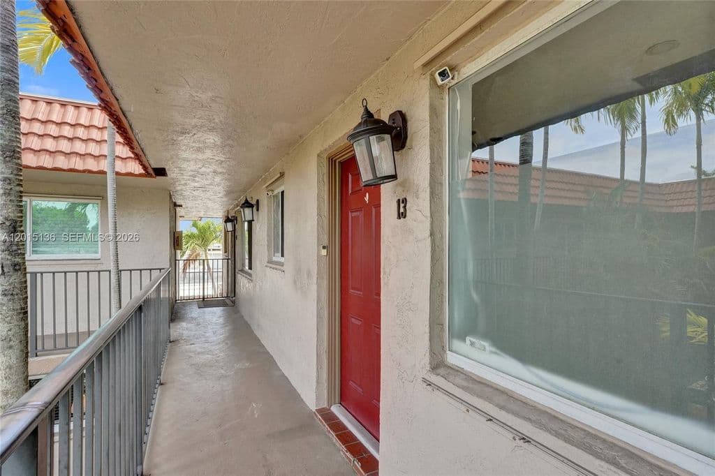 2-bedroom Condo — 3050 NE 5th Ter APT 13