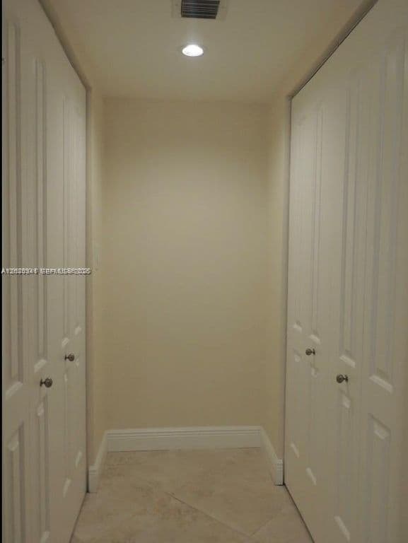2+1 Condo — 3101 N Country Club Dr APT 107