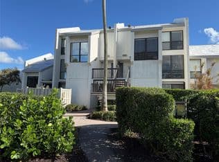 2-bedroom Condo — 2303 Bridgewood Drive #2303, Boca Raton, 33434