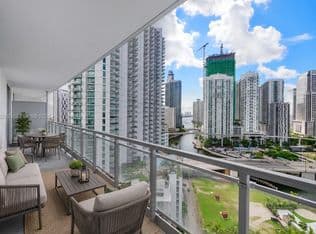 2+1 Condo — 90 SW 3rd St APT 2001, Miami, 33130