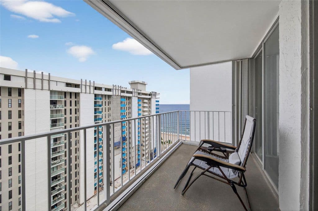 2+1 Condo — 1010 S Ocean Boulevard #1711