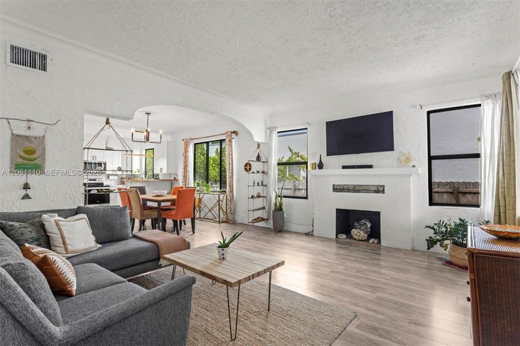 6-bedroom Single-Family Home — 1644 SW 9th St