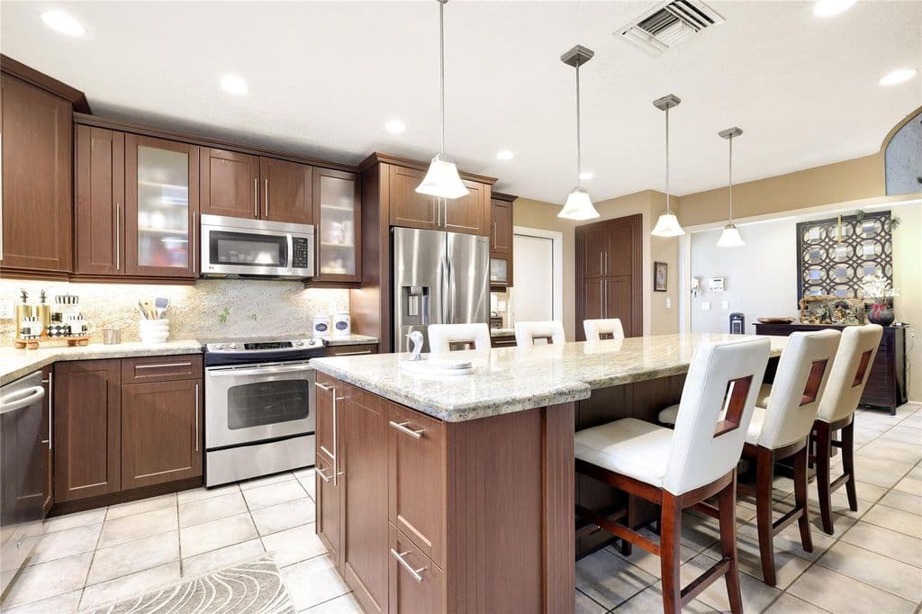3-bedroom Single-Family Home — 4631 SW 30th Way