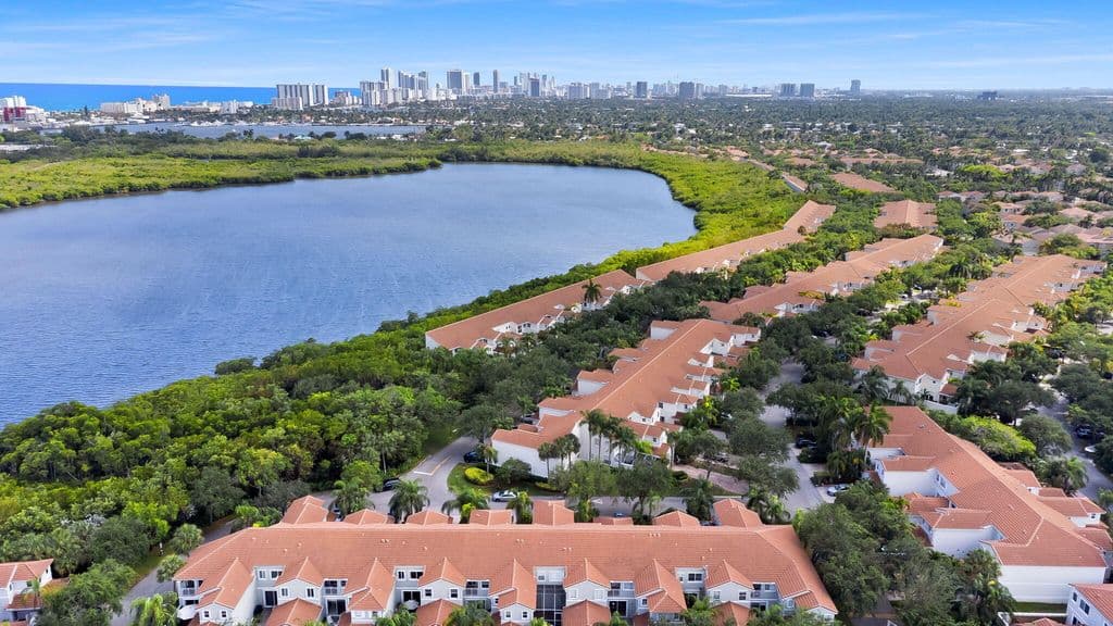 2+1 Mülk — 931 Lemonwood Court