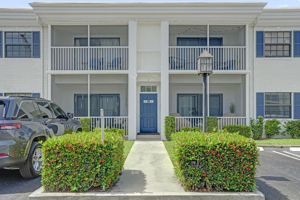 2-bedroom Condo — 160 CYPRESS CLUB Drive #630
