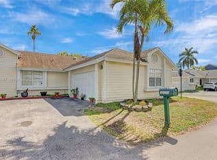 3-bedroom Single-Family Home — 10125 SW 139th Pl, Miami, 33186