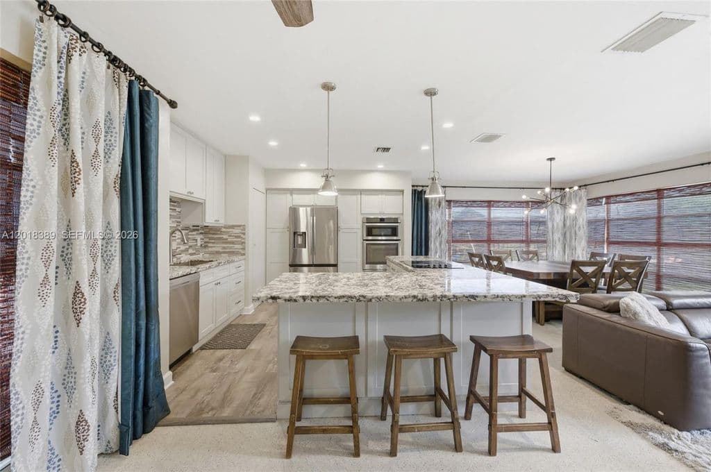 4-bedroom Single-Family Home — 109 S 57th Ave
