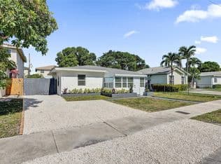 2+1 Müstakil ev — 1115 NW 1st Ave, Fort Lauderdale, 33311