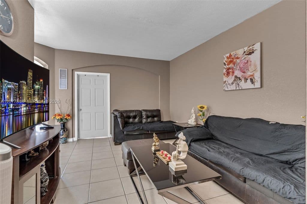 4-bedroom Property — 23675 SW 114th Ct