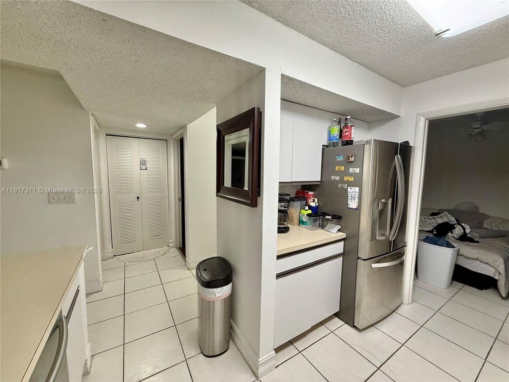 2+1 Condo — 8246 NW 24th St #8246