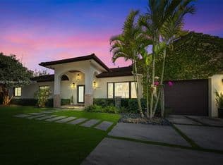 3+1 Müstakil ev — 6420 SW 63rd Ter, South Miami, 33143