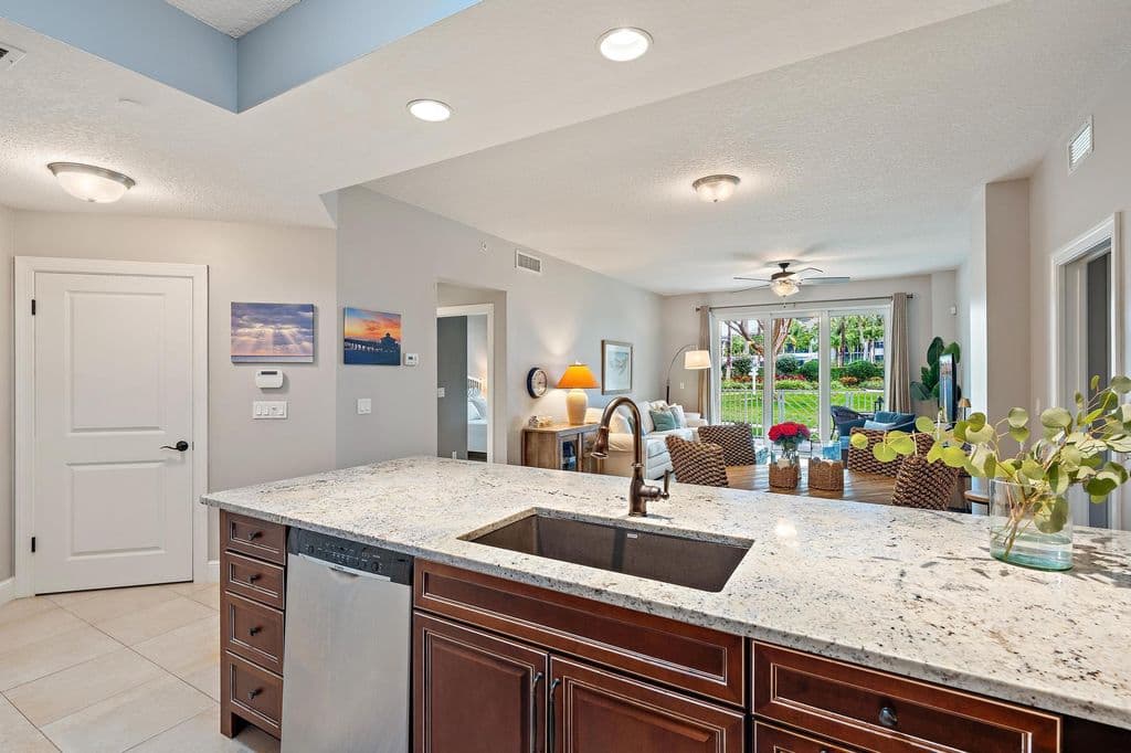2-bedroom Condo — 814 BAY COLONY Drive S