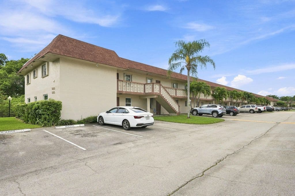 2-bedroom Condo — 9200 SW 3RD Street #111