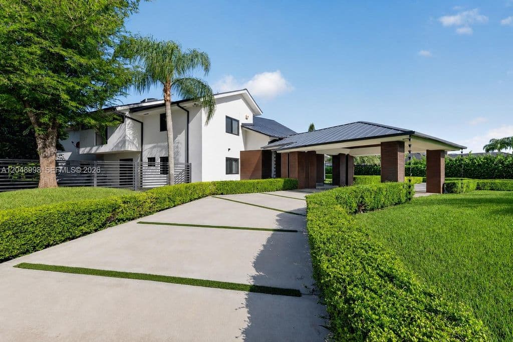 6+1 Müstakil ev — 10506 SW 89th Pl