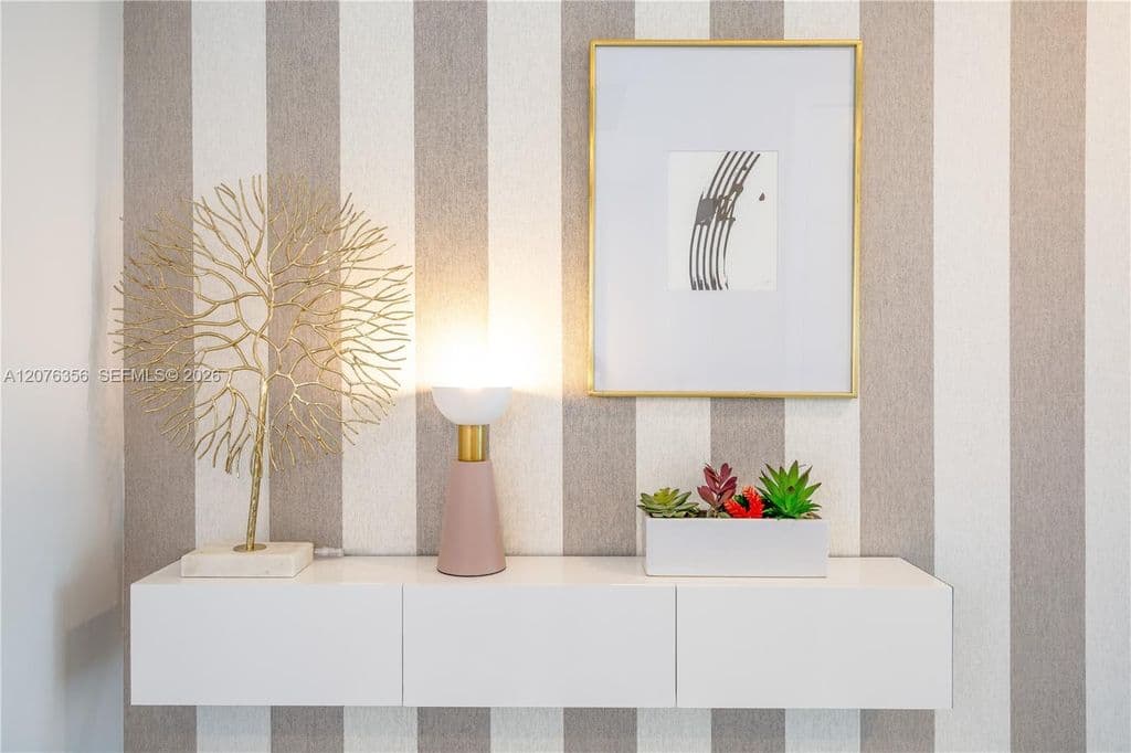 2+1 Condo — 485 Brickell Ave APT 3410