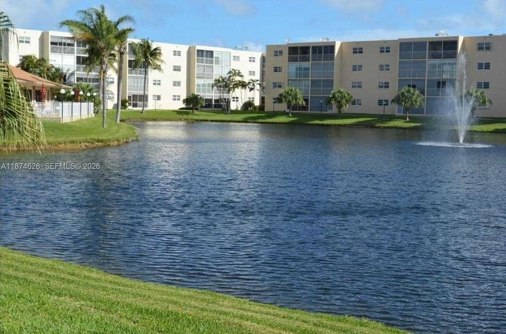 2+1 Condo — 425 SE 11th Ter APT 403