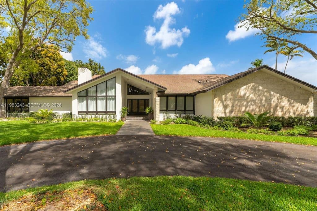 5+1 Müstakil ev — 8967 SW 117th St