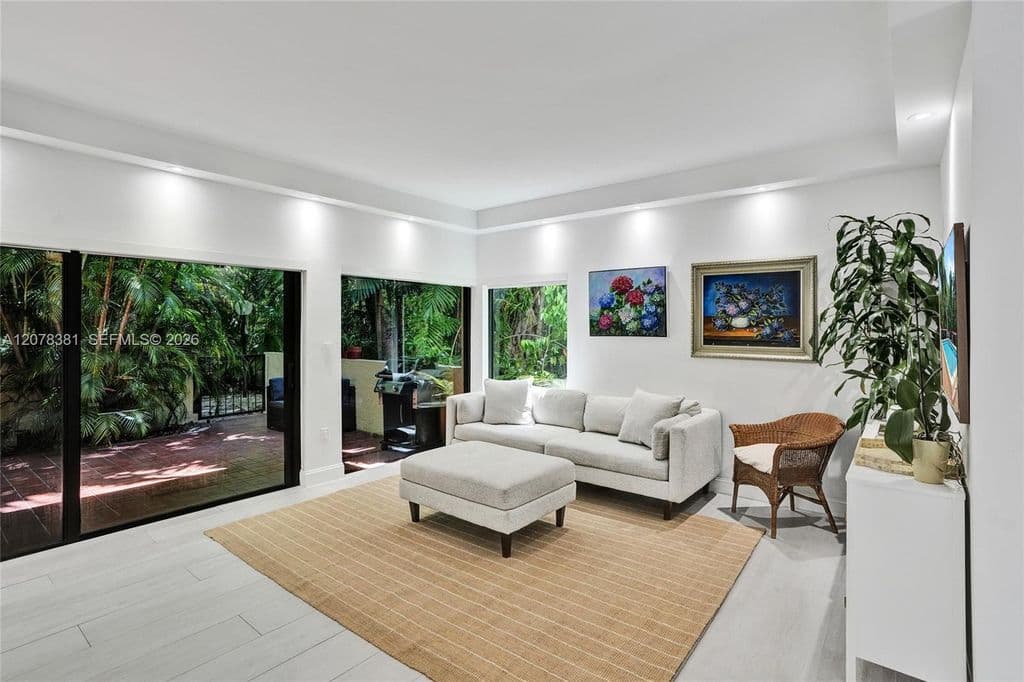 4-bedroom Property — 2420 Brickell Ave APT 108B