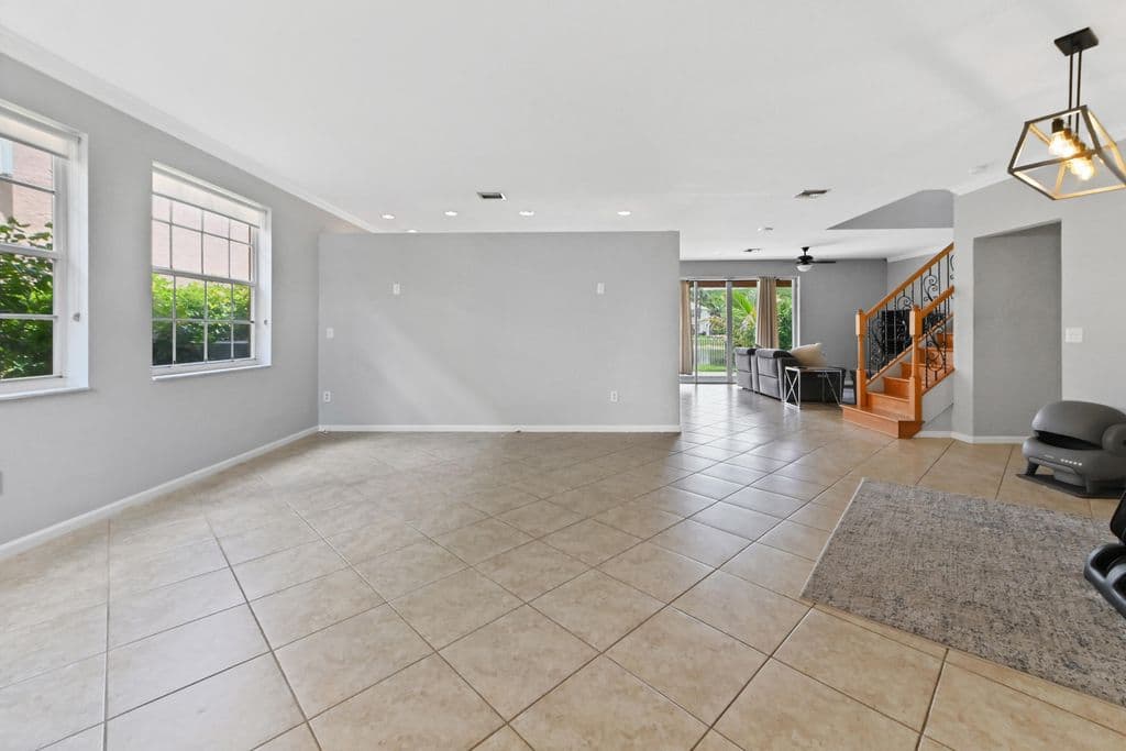 4-bedroom Single-Family Home — 9709 Wyeth Court