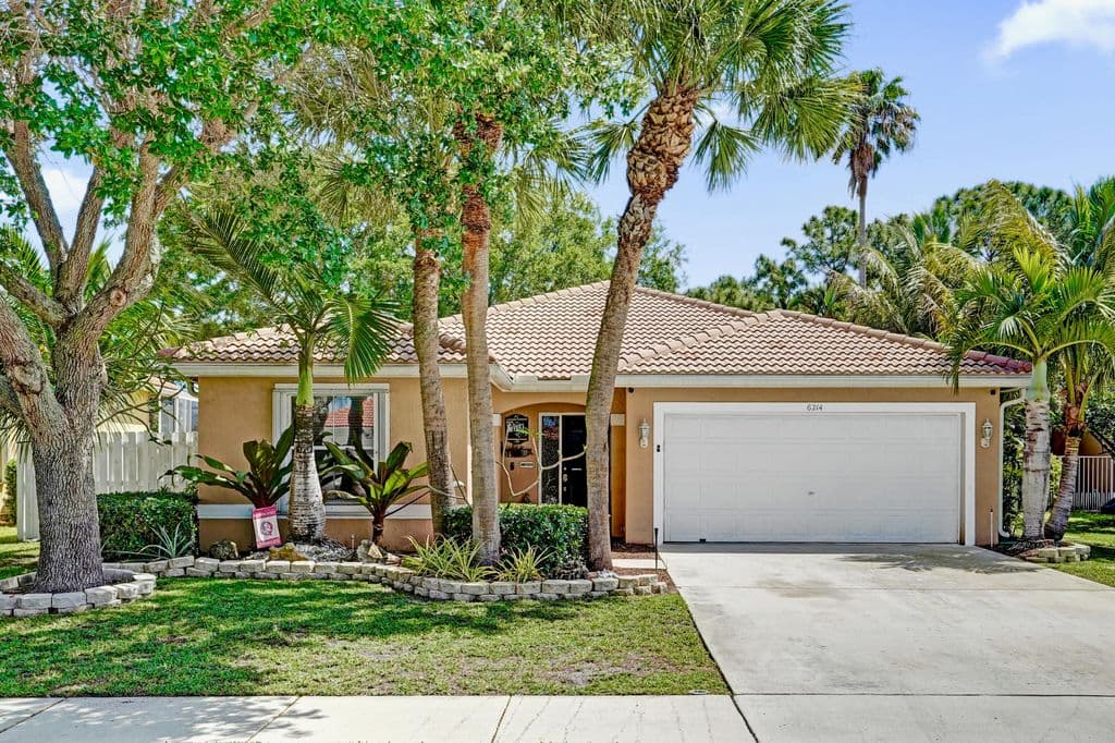 3+1 Müstakil ev — 6214 Sand Hills Circle