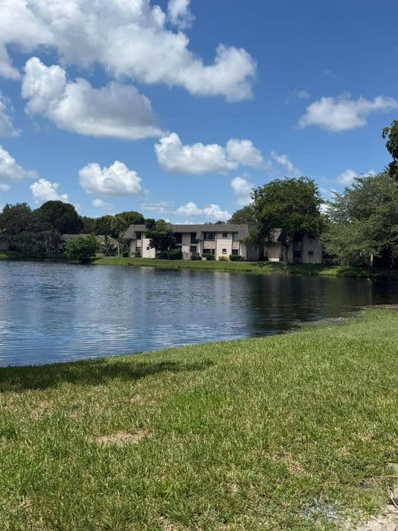3+1 Condo — 3647 NW 94TH Avenue #4H