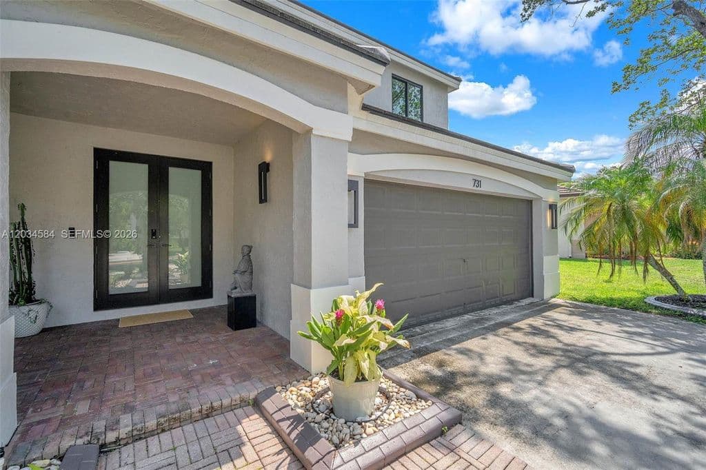 4+1 Müstakil ev — 731 Tulip Cir