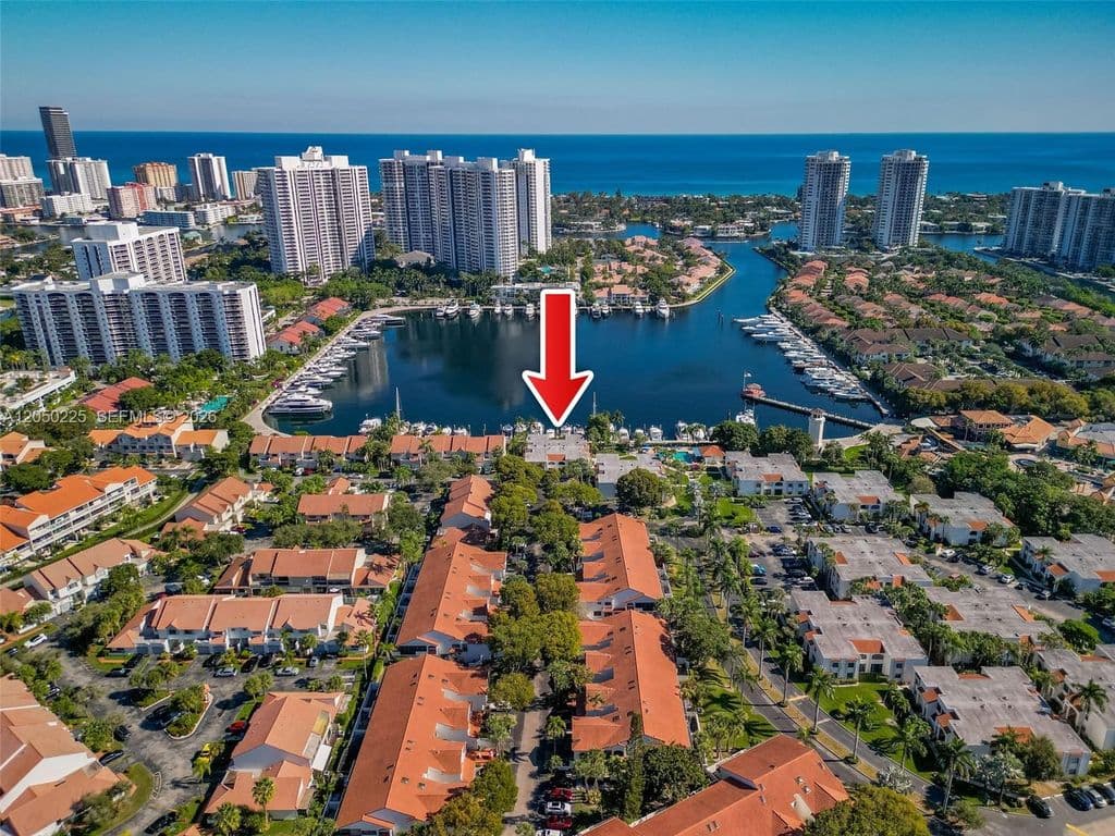 2+1 Condo — 3549 Magellan Cir APT 418