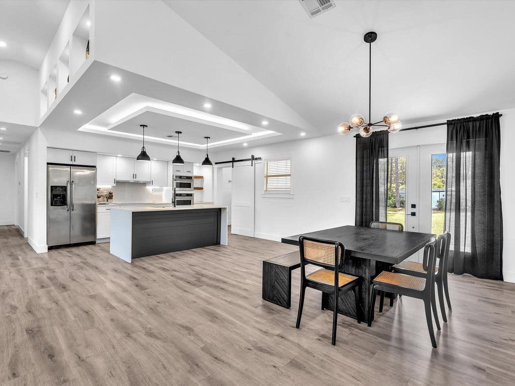 3+1 Müstakil ev — 14566 TEMPLE Boulevard