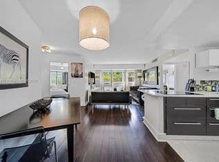 2-bedroom Condo — 1881 Washington Avenue #2g, Miami Beach, 33139