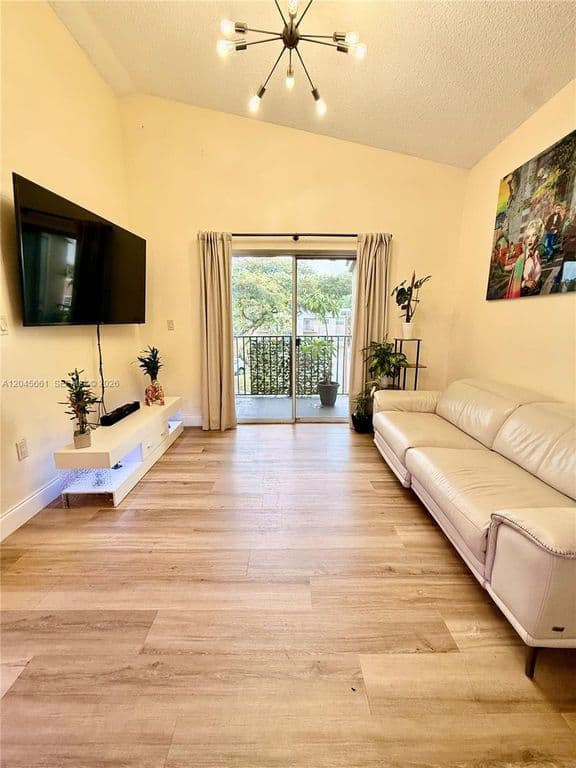 2-bedroom Condo — 2361 NW 96th Ter #18H