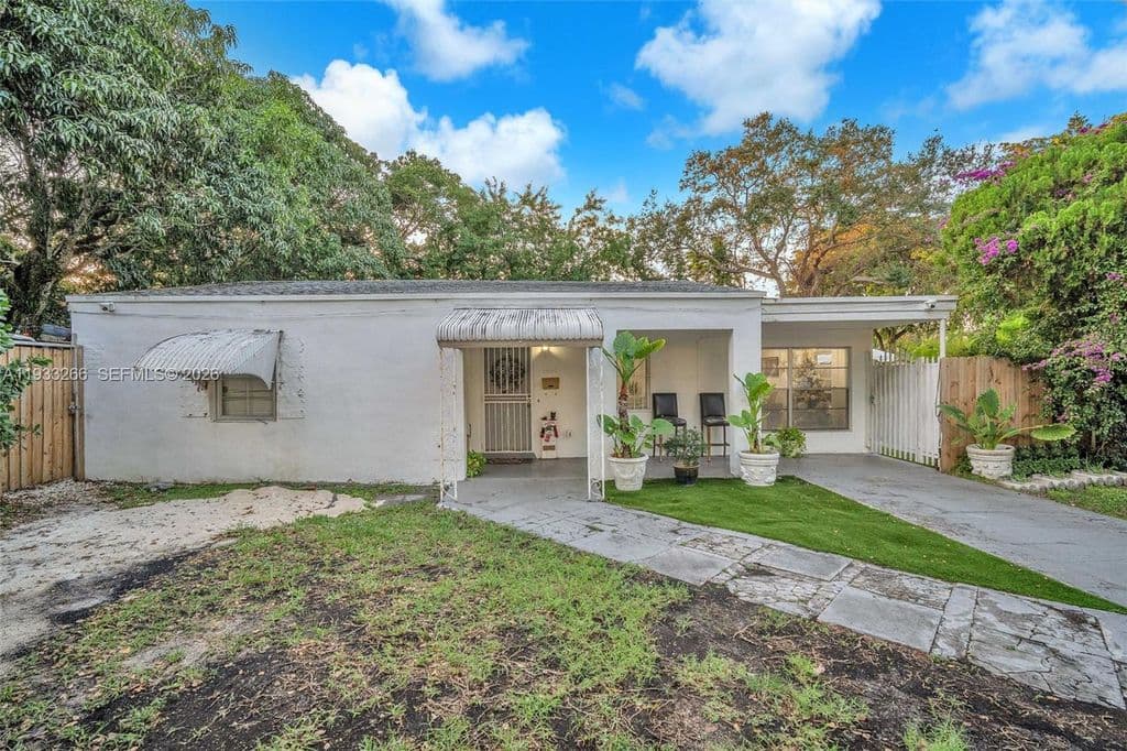 2-bedroom Single-Family Home — 14140 NE 10th Ave