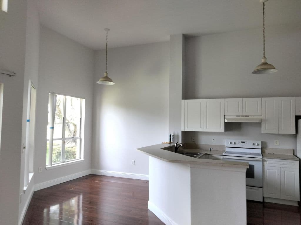 2-bedroom Condo — 4759 Via Palm Lakes #305