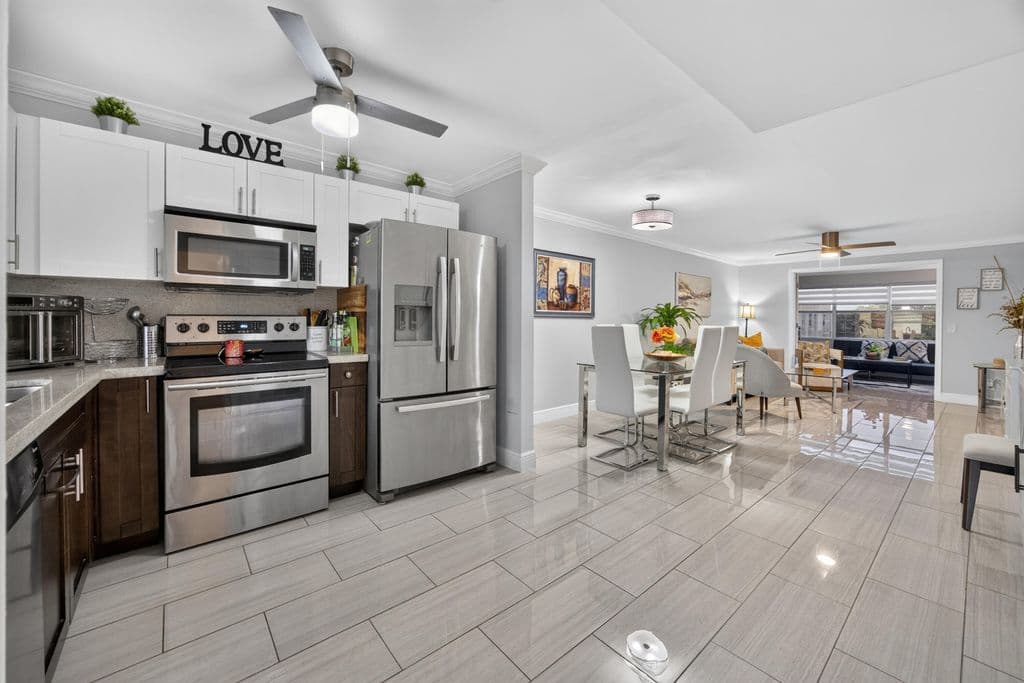 1-bedroom Condo — 9881 Sunrise Lakes Boulevard #308