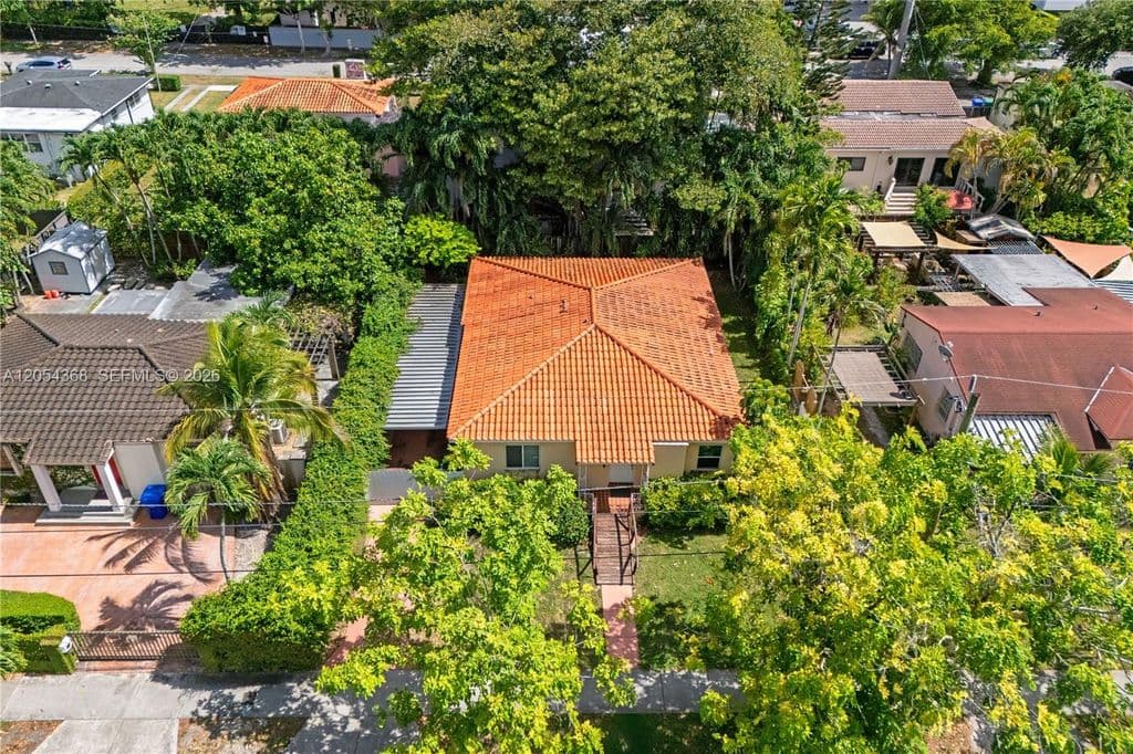 3+1 Müstakil ev — 3640 SW 16th St