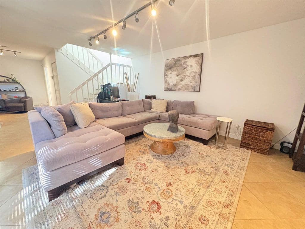 2-bedroom Property — 294 Arabian Road #294