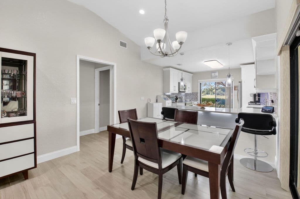 3+1 Müstakil ev — 5750 Parkwalk Circle E