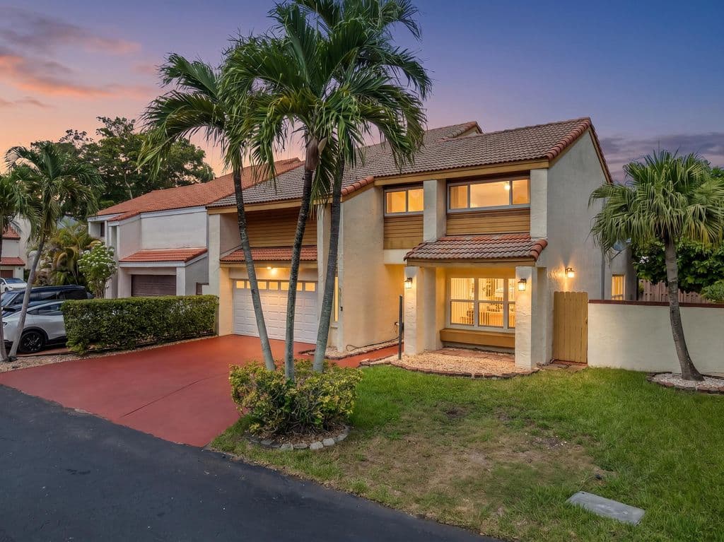 4+1 Müstakil ev — 8811 SW 150th Place Circle