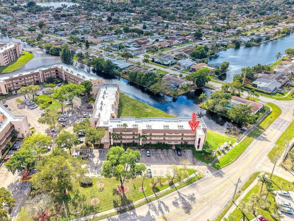 2-bedroom Condo — 10466 Sunrise Lakes Boulevard #312