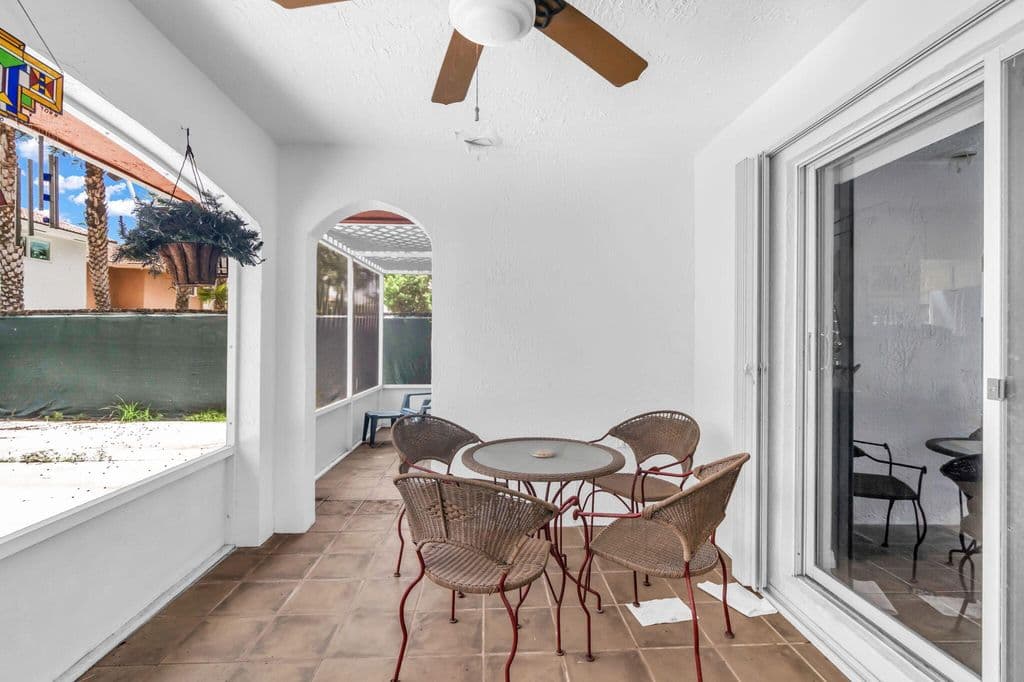 4+1 Müstakil ev — 15351 SW 40TH Terrace