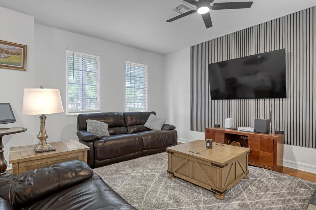3+1 Mülk — 563 DAKOTA Drive