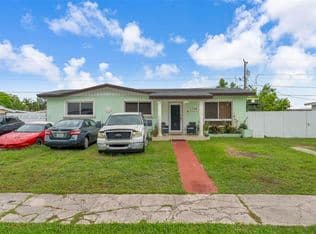 3-bedroom Single-Family Home — 11940 SW 186th St, Miami, 33177