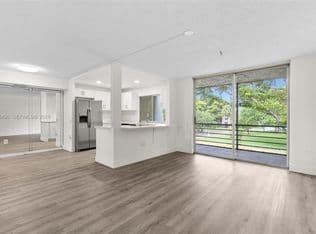 2-bedroom Condo — 9091 Lime Bay Blvd APT 304, Tamarac, 33321
