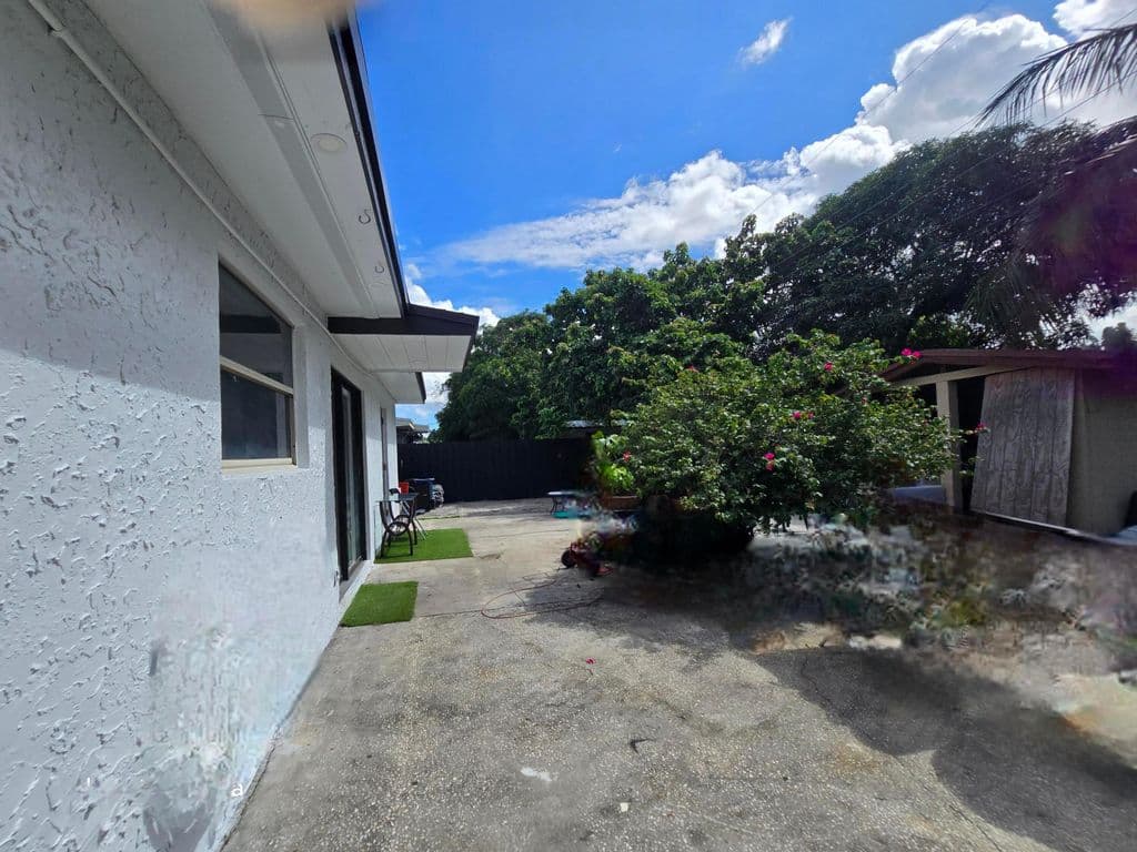 4+1 Müstakil ev — 6138 SOUTHGATE Boulevard