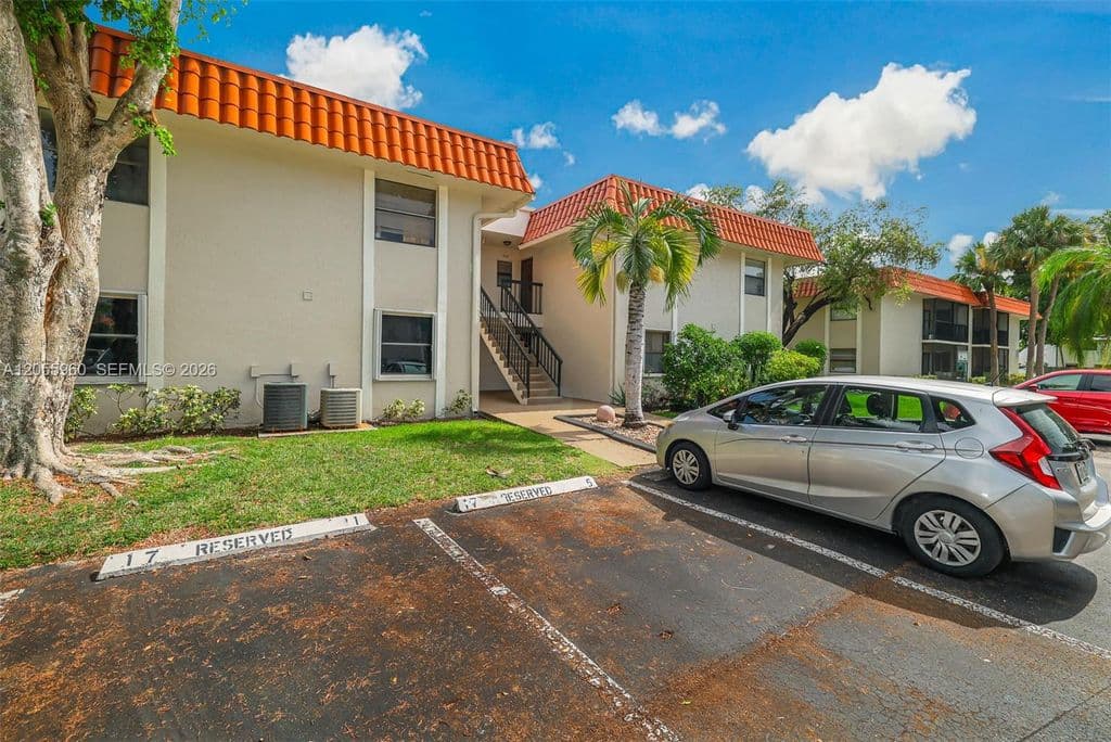 3-bedroom Condo — 9732 Hammocks Blvd #20317