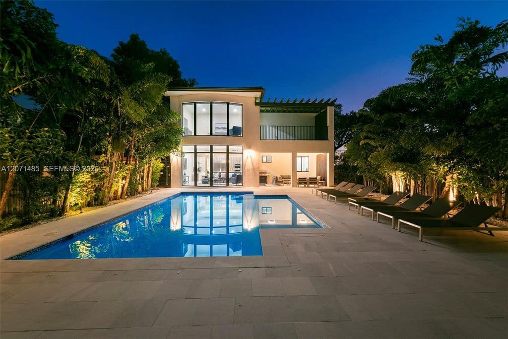 5+1 Müstakil ev — 6529 SW 30th St