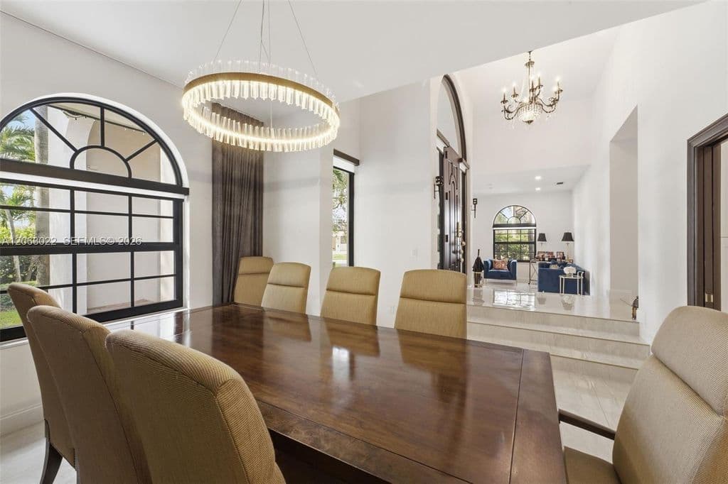 4+1 Müstakil ev — 8215 Grand Canal Dr