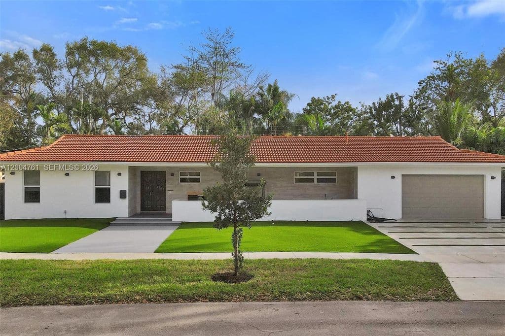 5+1 Müstakil ev — 2126 NE 187th St