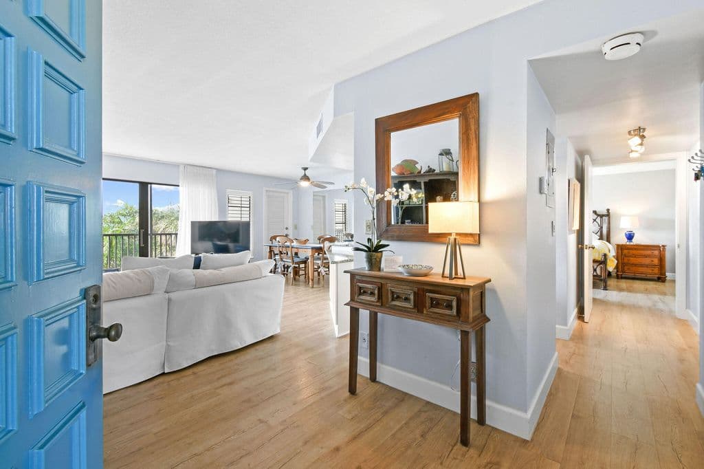 2+1 Condo — 1605 S Us Highway 1 #301v6