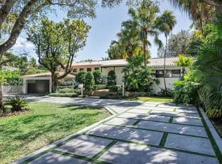 5+1 Müstakil ev — 652 NE 105th St, Miami Shores, 33138